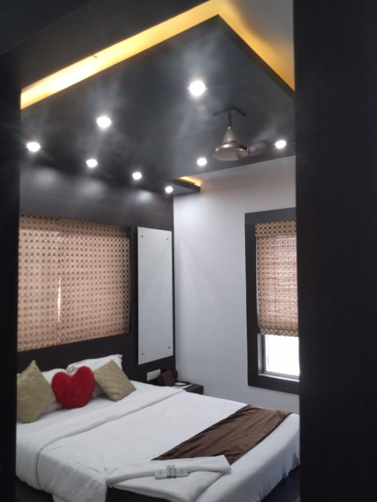 La Platina Premium Suites, Near Puri Sea Beach Exterior foto