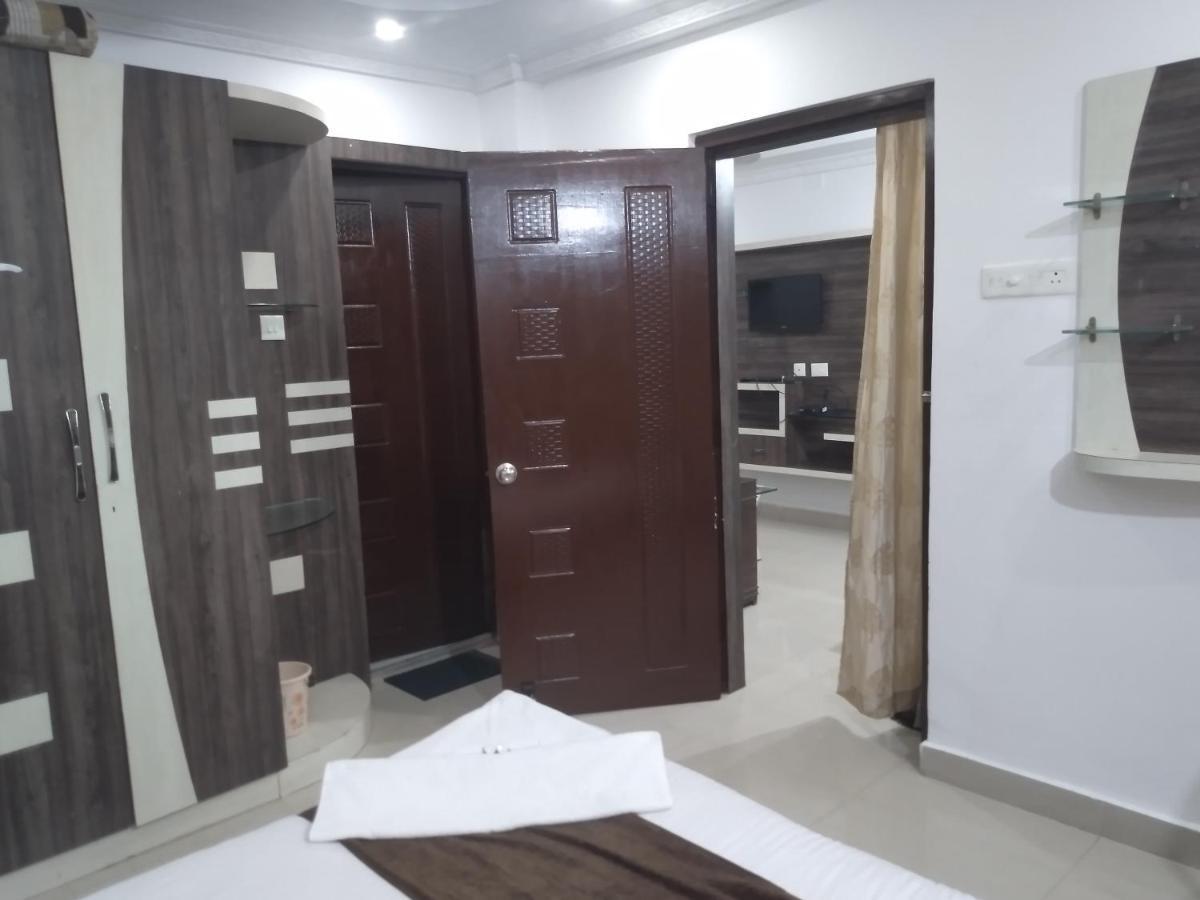 La Platina Premium Suites, Near Puri Sea Beach Exterior foto