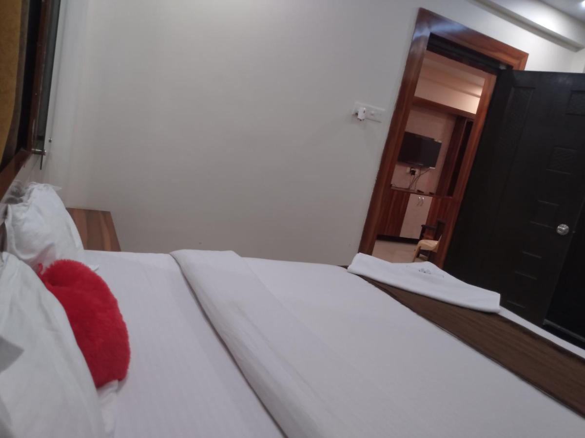 La Platina Premium Suites, Near Puri Sea Beach Exterior foto